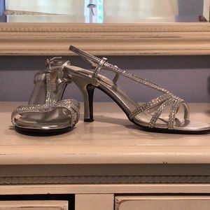 Touch Ups Silver Heels, Size 8
